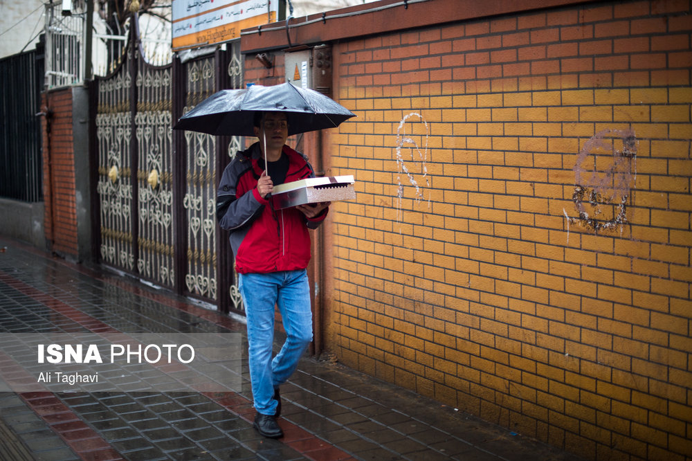 هوای بارانی تهران در شرایط نارنجی