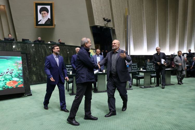 کدام وزرای دولت زیر تیغ استیضاح رفتند؟