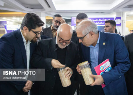 گشایش نمایشگاه هفته پژوهش و فناوری در دانشگاه شهید چمران اهواز