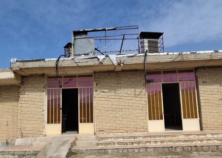 آخرین نفس‌های «فرهنگ» در آبژدان؛ تنها کتابخانه شهر در آستانه تعطیلی