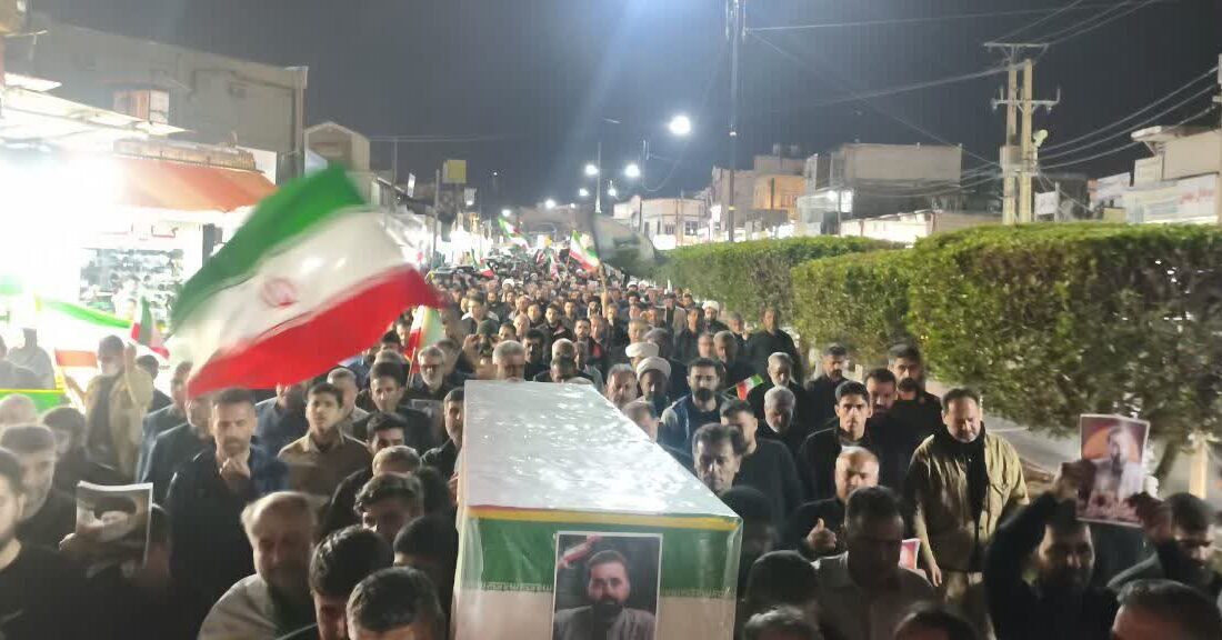 تشییع باشکوه شهید صادق اسدی بر روی دستان مردم قدرشناس مسجدسلیمان